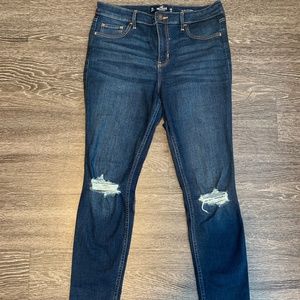 Hollister high-Rise Super Skinny Ripped Jeans